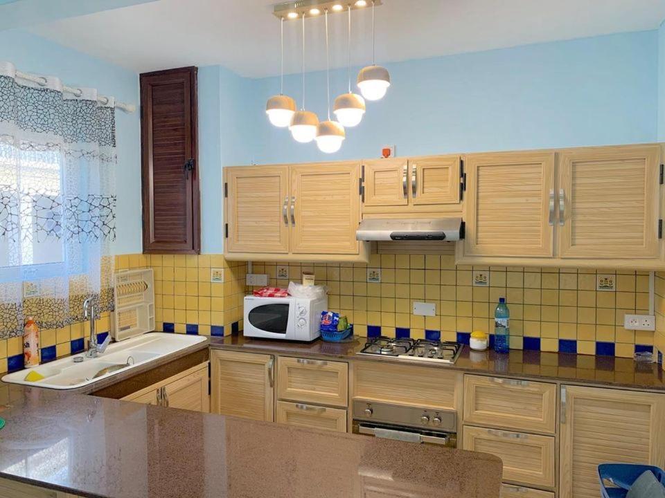Well Equipped Peaceful 3 Bedroom Apartment Flic en Flac Экстерьер фото